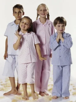 BURDA SCHNITTMUSTER 9747 - KINDER-SCHLAFANZUG